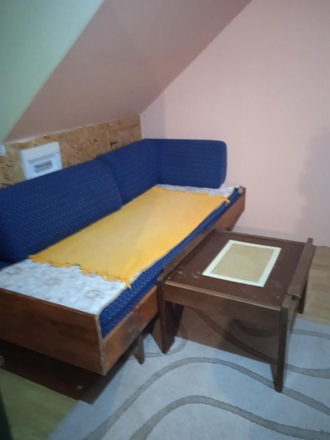Holiday Home Vila Milka Kremna ภายนอก รูปภาพ
