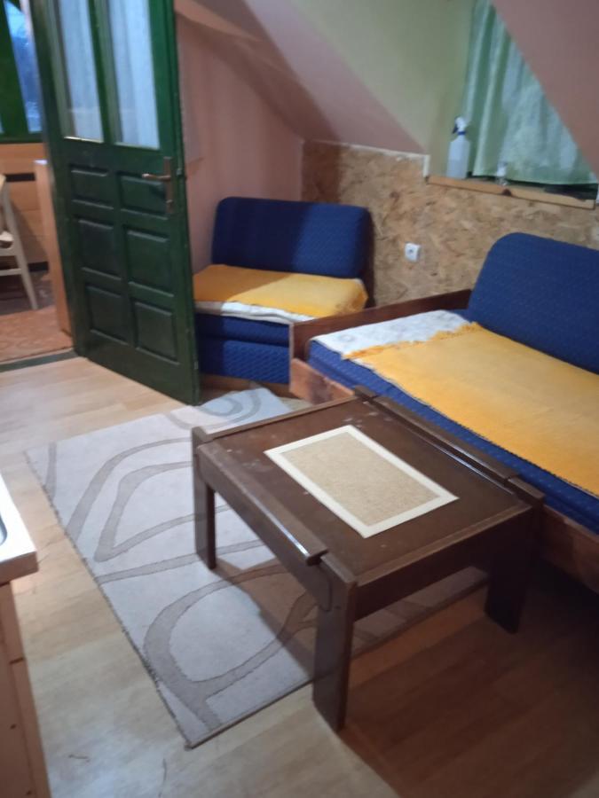 Holiday Home Vila Milka Kremna ภายนอก รูปภาพ