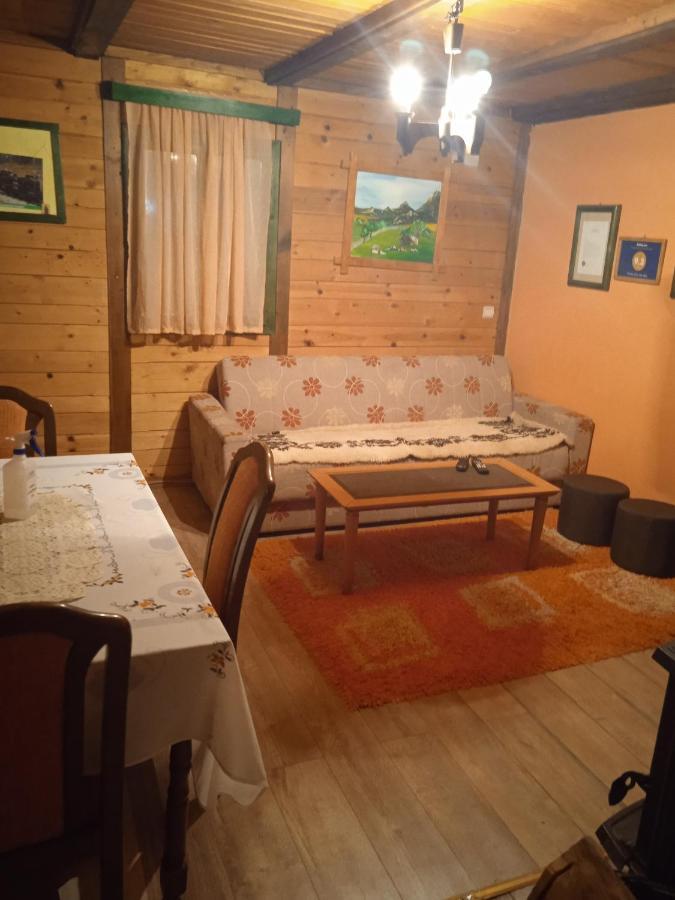 Holiday Home Vila Milka Kremna ภายนอก รูปภาพ
