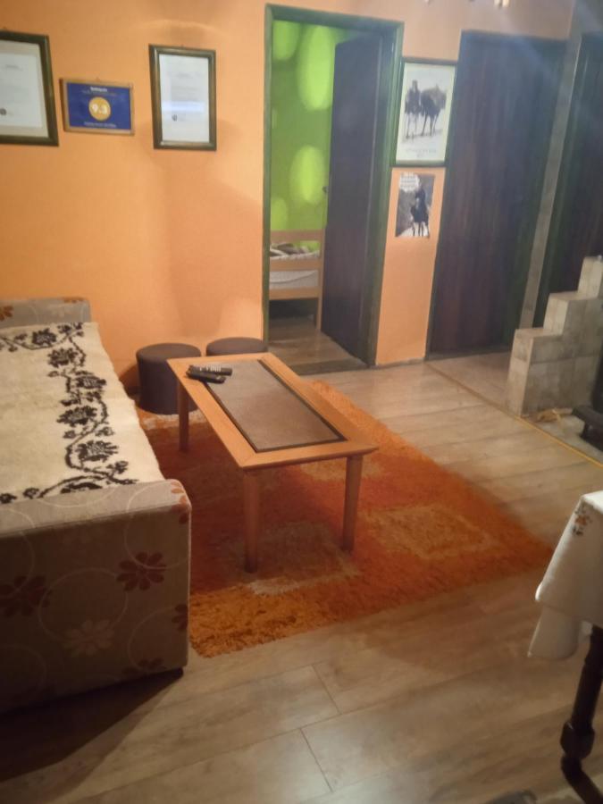 Holiday Home Vila Milka Kremna ภายนอก รูปภาพ