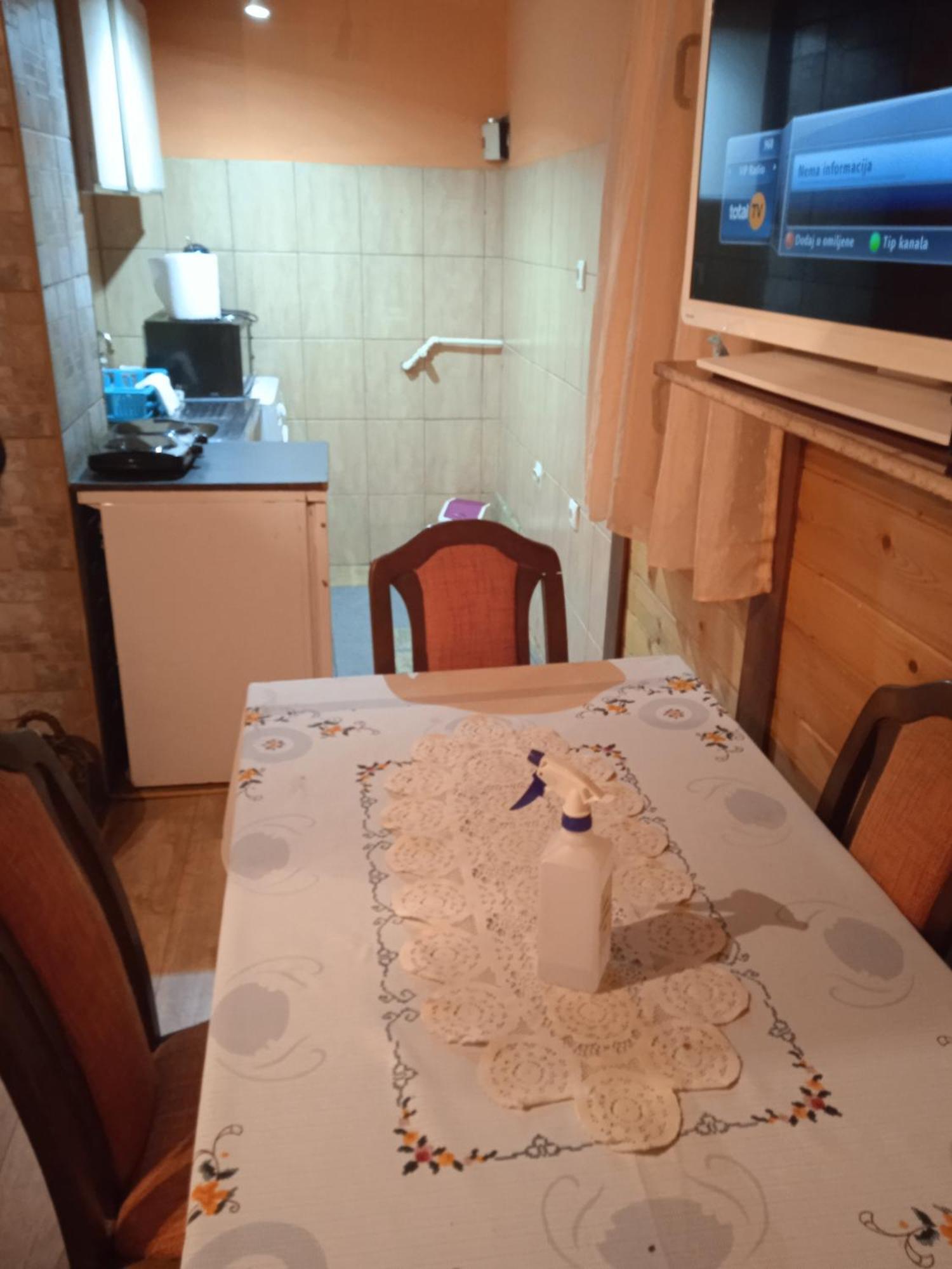 Holiday Home Vila Milka Kremna ภายนอก รูปภาพ