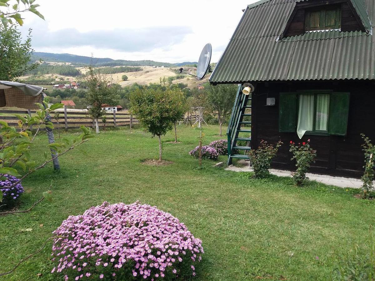 Holiday Home Vila Milka Kremna ภายนอก รูปภาพ